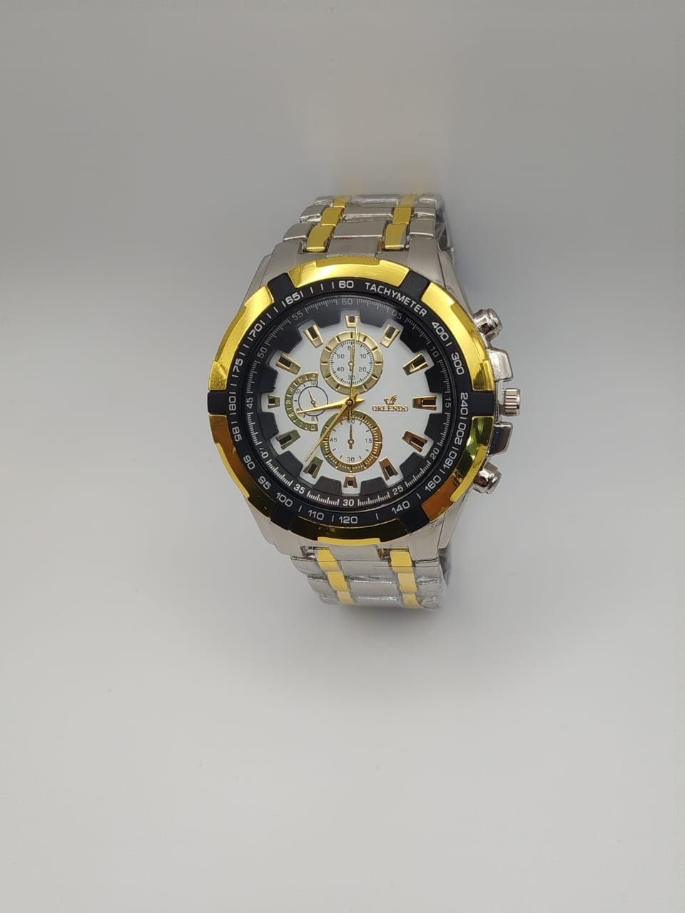 Montre  ORLANDO de luxe